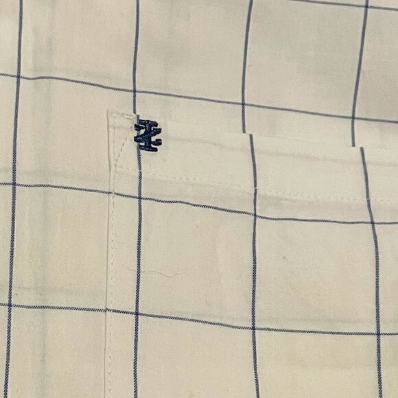 Men’s white / blue striped izod button down shirt - Picture 4 of 5